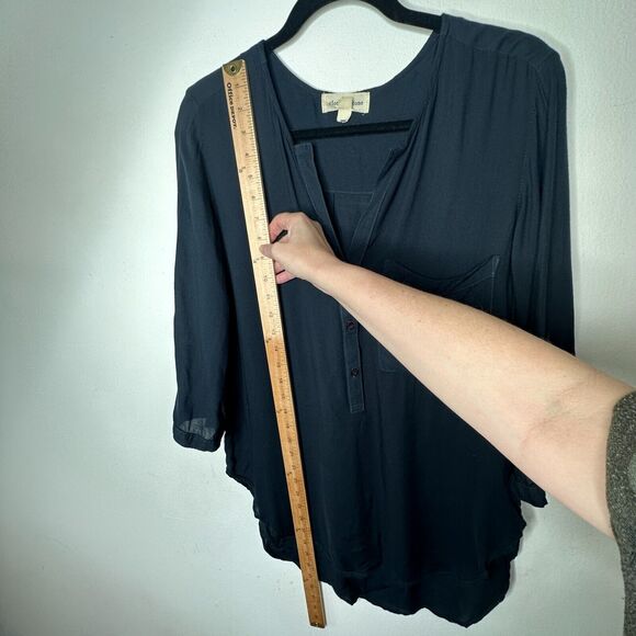 Cloth & Stone Black Henley Half-Button Long Sleeve V-Neck Shirt Tail Hem Top SM - Picture 9 of 10